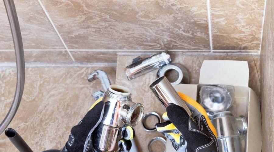 Professional gutter cleaning in Edgemont, SD